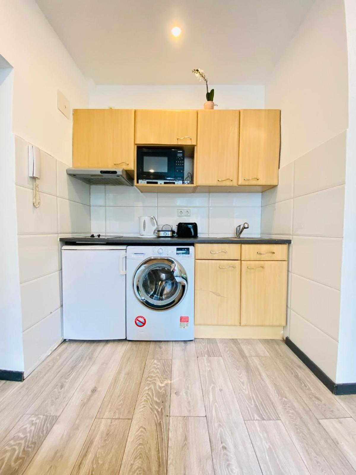 Cute 1Br Apt - 10 Mins Walk From Downtown Wenen Buitenkant foto